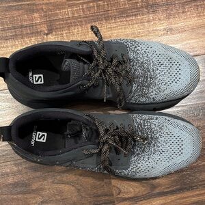 Salomon Men's Speckled Black and Gray Athletic Shoes